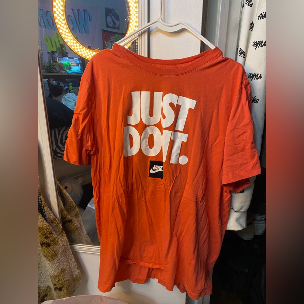 nike tee
